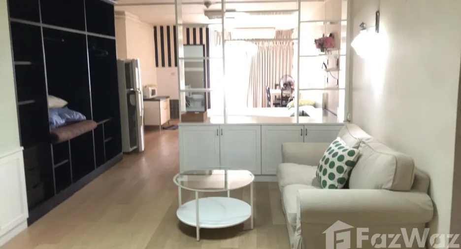 For rent studio condo in Bang Rak, Bangkok