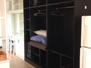 À louer studio condo à Bang Rak, Bangkok