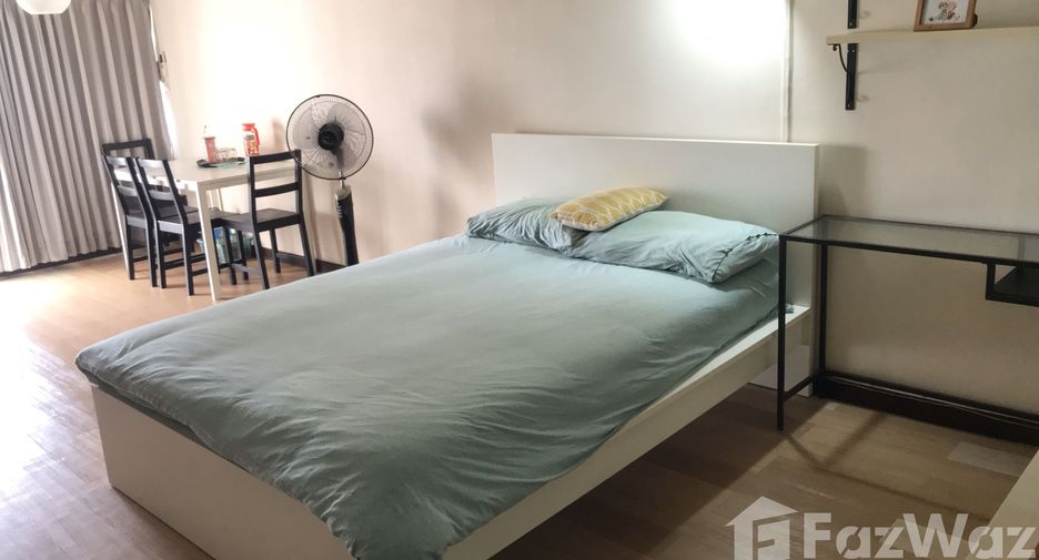 For rent studio condo in Bang Rak, Bangkok
