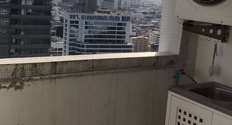 For rent studio condo in Bang Rak, Bangkok