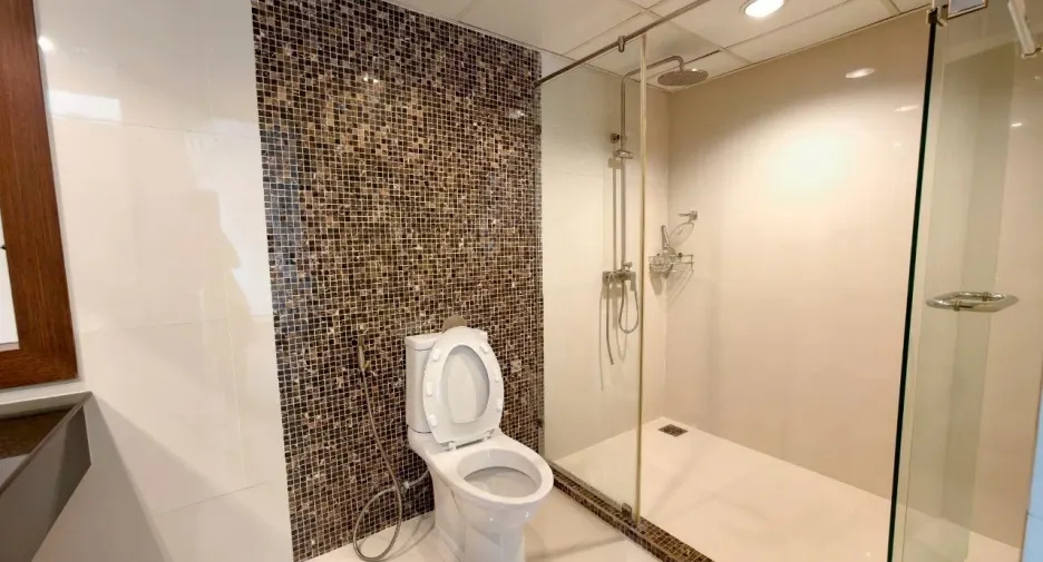 For rent 3 ベッドルーム apartment in Khlong Toei, Bangkok