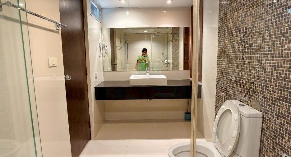 For rent 3 ベッドルーム apartment in Khlong Toei, Bangkok