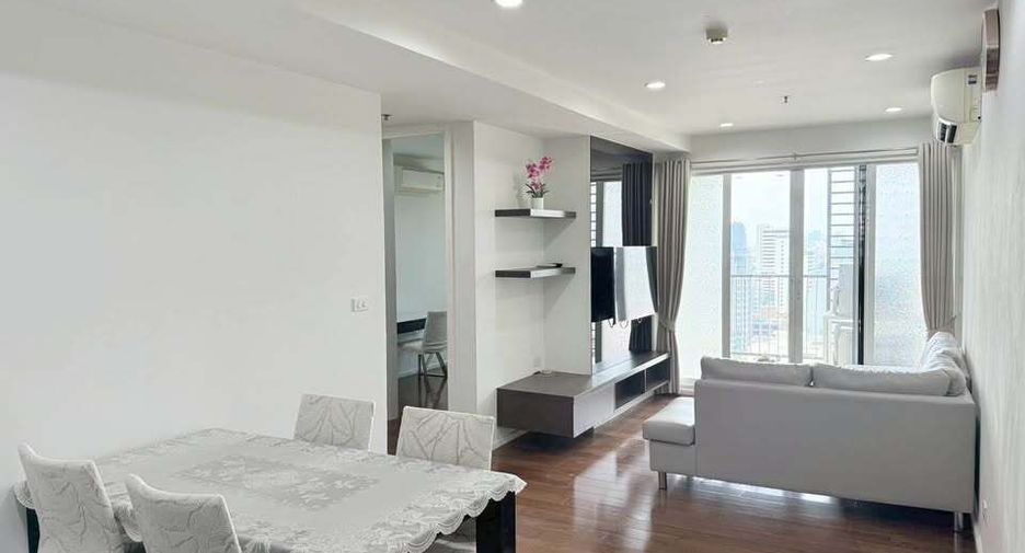 À louer 2 chambres condo à Watthana, Bangkok