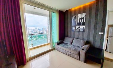 Condo en alquiler de 2 habitaciones en Huai Khwang, Bangkok
