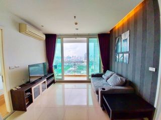 À louer 2 chambres condo à Huai Khwang, Bangkok