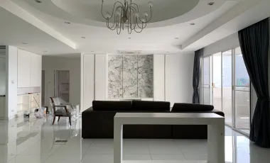 For rent 4 bedrooms condo in Watthana, Bangkok