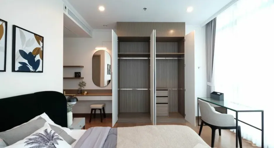 For rent 2 bedrooms condo in Watthana, Bangkok