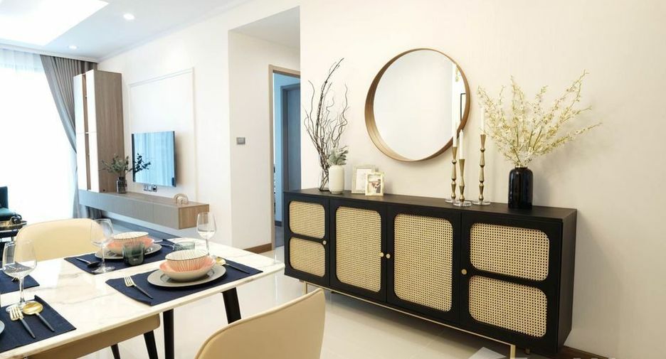 For rent 2 bedrooms condo in Watthana, Bangkok
