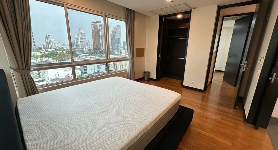 Wohnung zur Miete mit 3 Zimmer in Yan Nawa, Bangkok