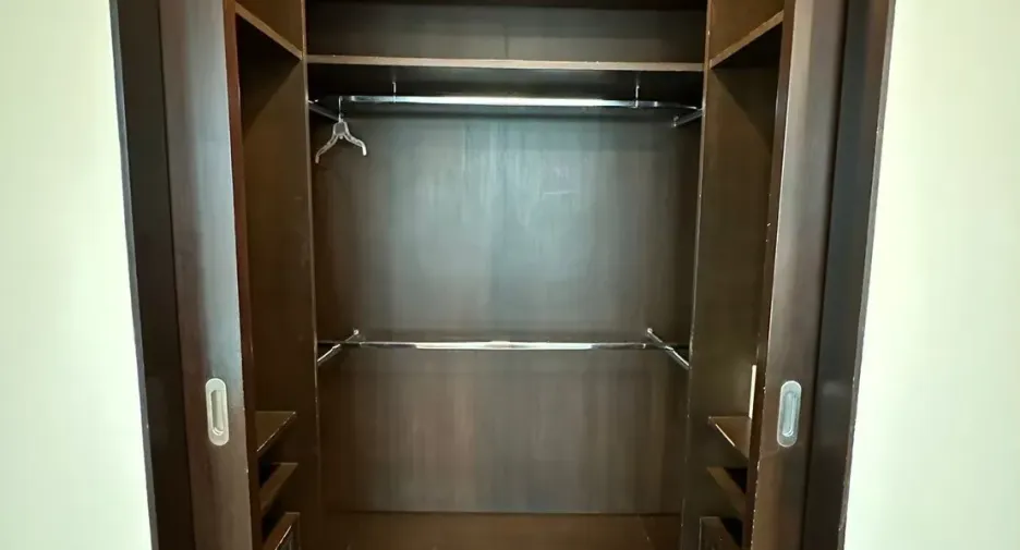 Wohnung zur Miete mit 3 Zimmer in Yan Nawa, Bangkok