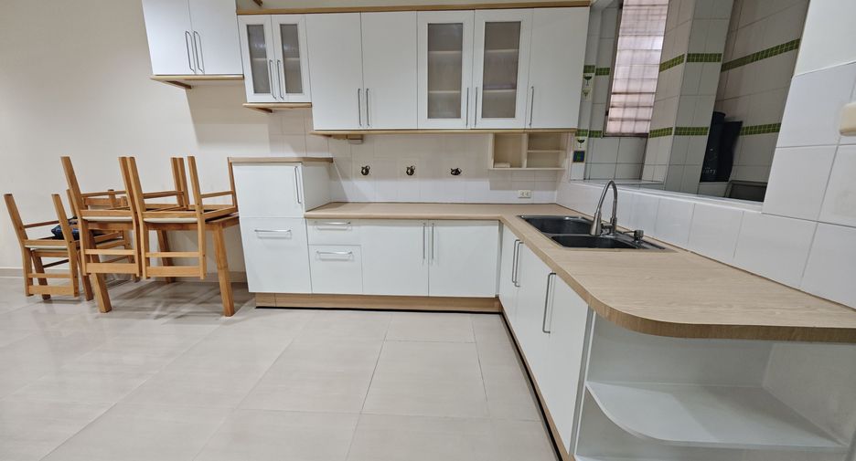 ให้เช่า 4 ห้องนอน บ้านเดี่ยว ใน บางคอแหลม, กรุงเทพฯ