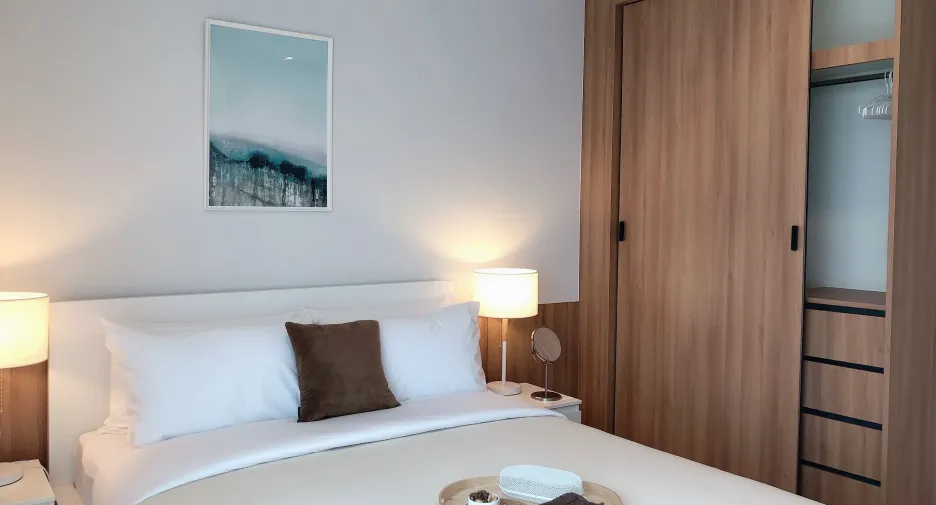 For rent 2 bedrooms condo in Pathum Wan, Bangkok