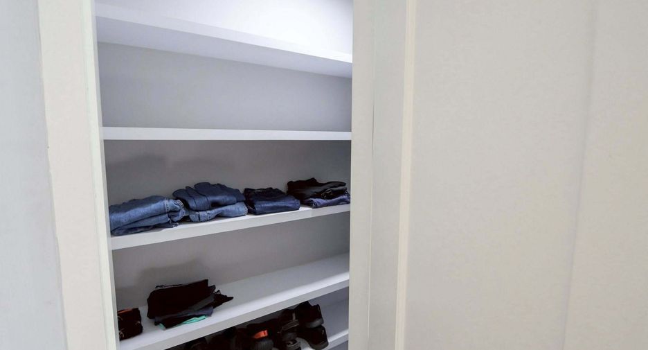 For rent 2 bedrooms condo in Pathum Wan, Bangkok