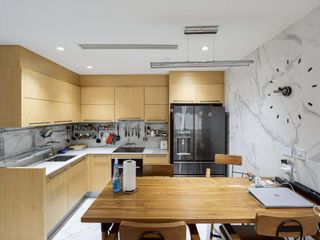 For rent 2 bedrooms condo in Pathum Wan, Bangkok
