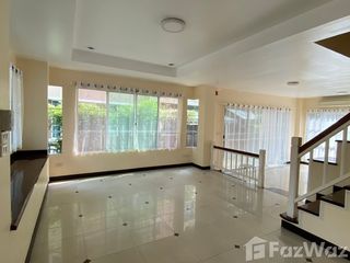 For rent 4 bedrooms townhouse in Bang Khen, Bangkok