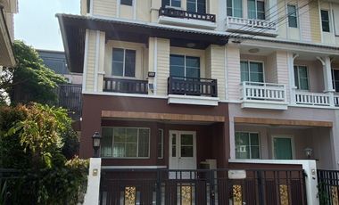 出租 4 卧室 联排别墅 在 Bang Khen, 曼谷