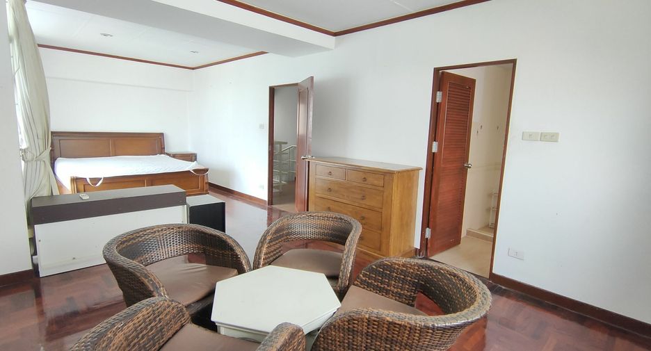 Wohnung zur Miete mit 3 Zimmer in Khlong Toei, Bangkok