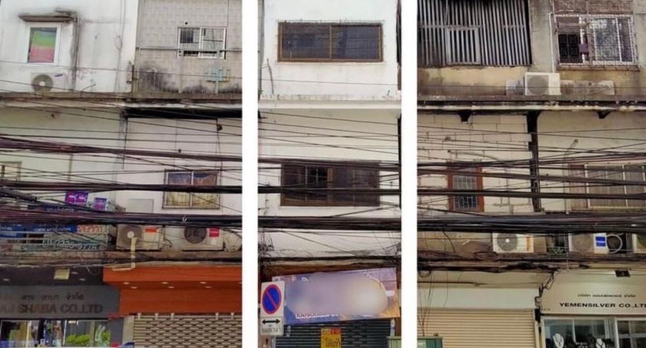 For rent 3 bedrooms townhouse in Bang Rak, Bangkok