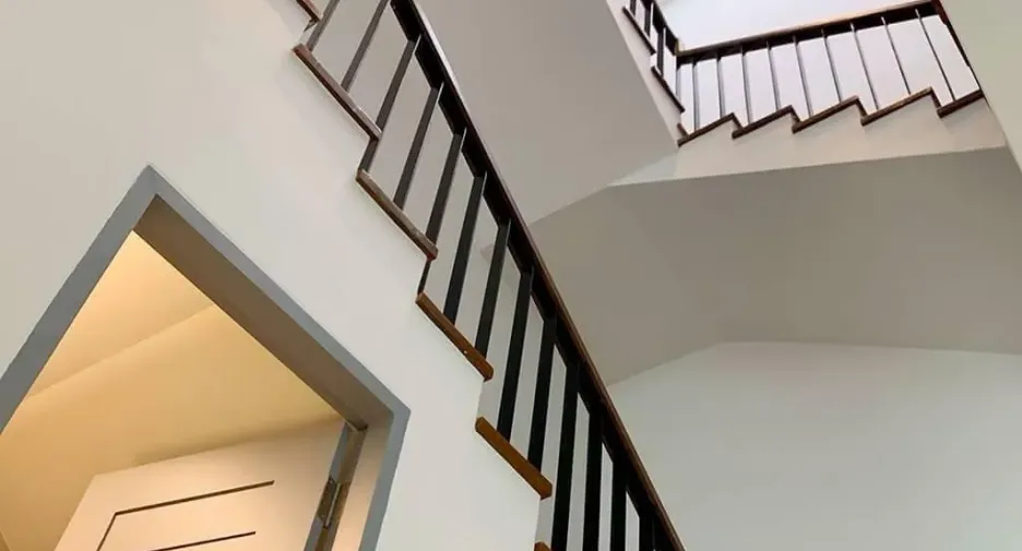 For rent 4 bedrooms villa in Watthana, Bangkok