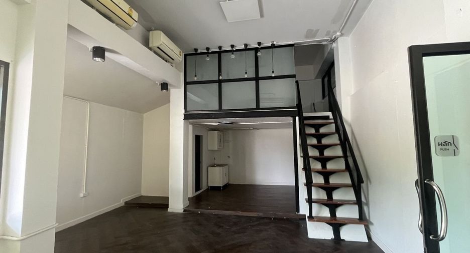 For rent 1 bed retail Space in Sathon, Bangkok