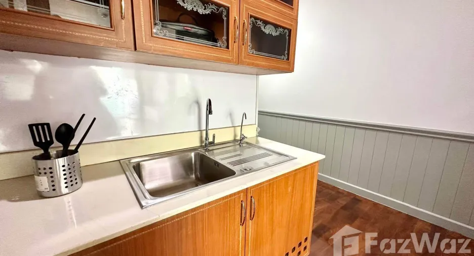 For rent 1 bed condo in Bang Rak, Bangkok