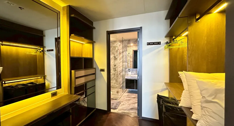 For rent 2 bedrooms condo in Phaya Thai, Bangkok
