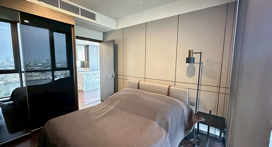For rent 2 bedrooms condo in Phaya Thai, Bangkok