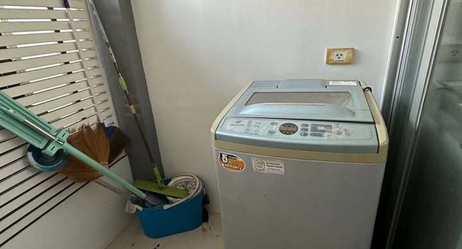 For rent 1 bed condo in Phra Khanong, Bangkok