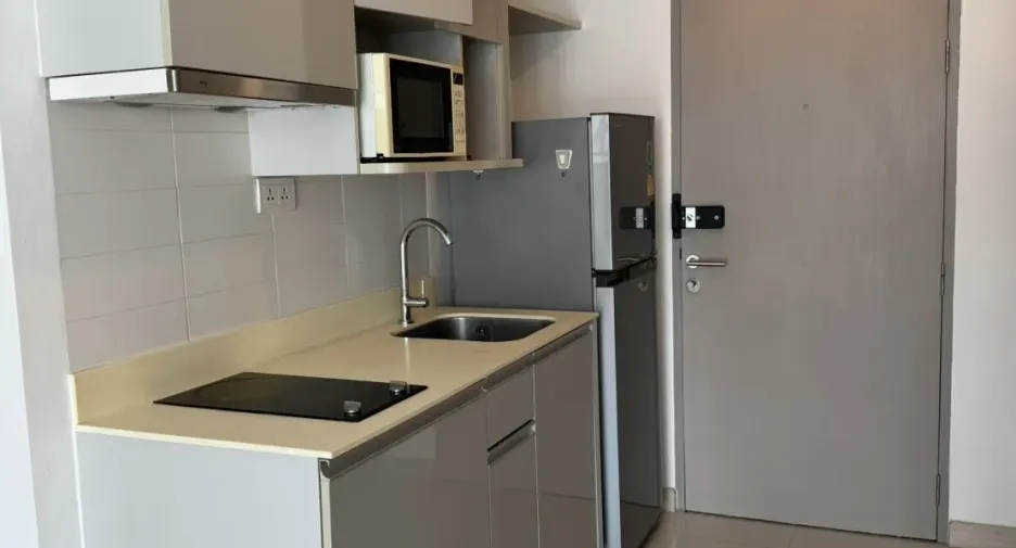 Wohnung zur Miete mit 2 Zimmer in Phra Khanong, Bangkok