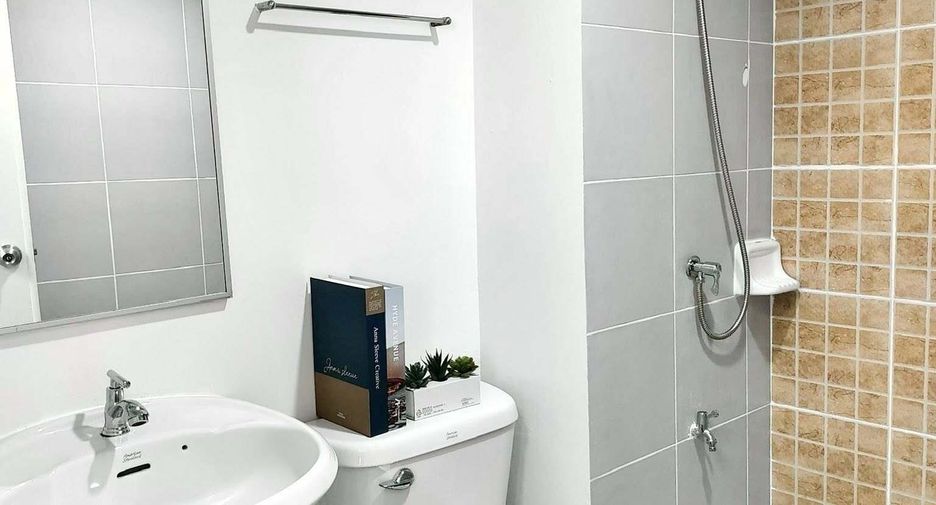 For rent 2 bedrooms condo in Mueang Samut Prakan, Samut Prakan