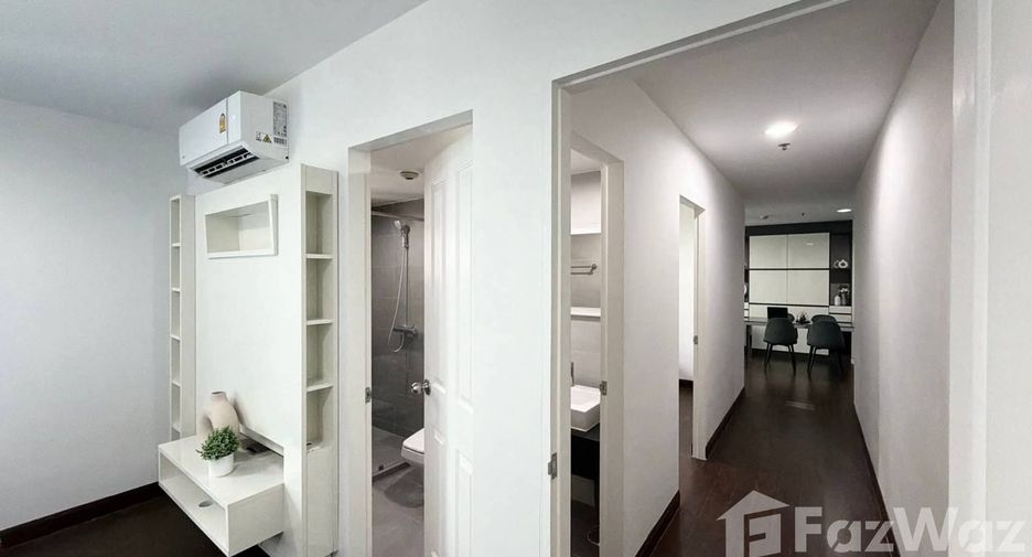 Condo en alquiler de 2 habitaciones en Huai Khwang, Bangkok