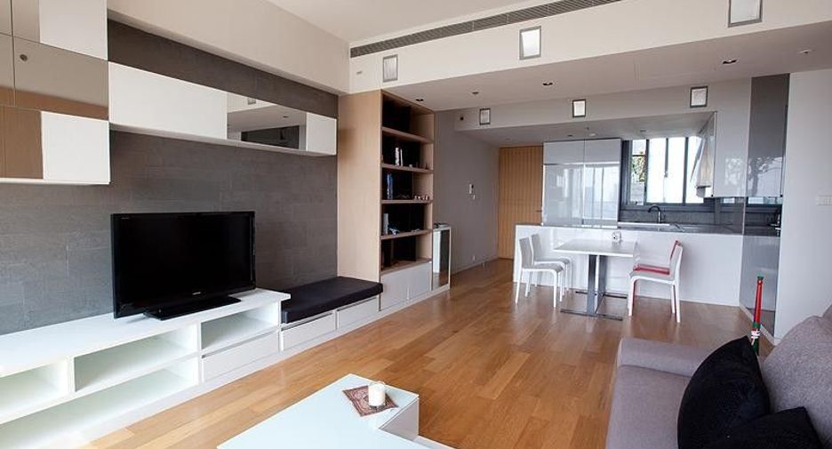 For rent 2 bedrooms condo in Sathon, Bangkok