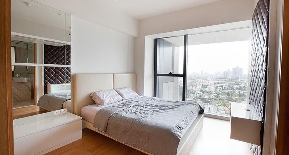 For rent 2 bedrooms condo in Sathon, Bangkok