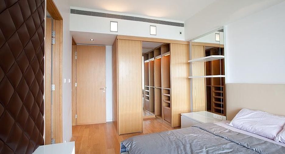 For rent 2 bedrooms condo in Sathon, Bangkok
