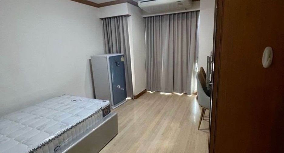 Condo en alquiler de 3 habitaciones en Sathon, Bangkok