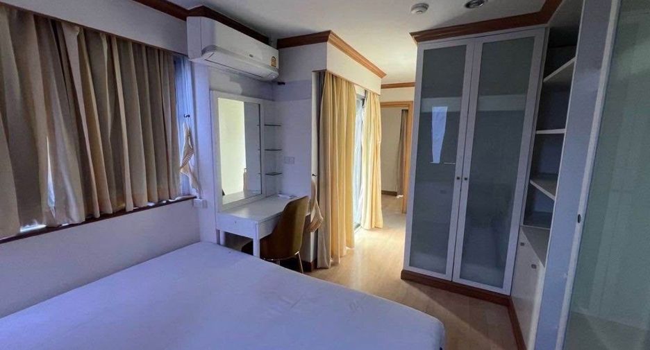 Condo en alquiler de 3 habitaciones en Sathon, Bangkok