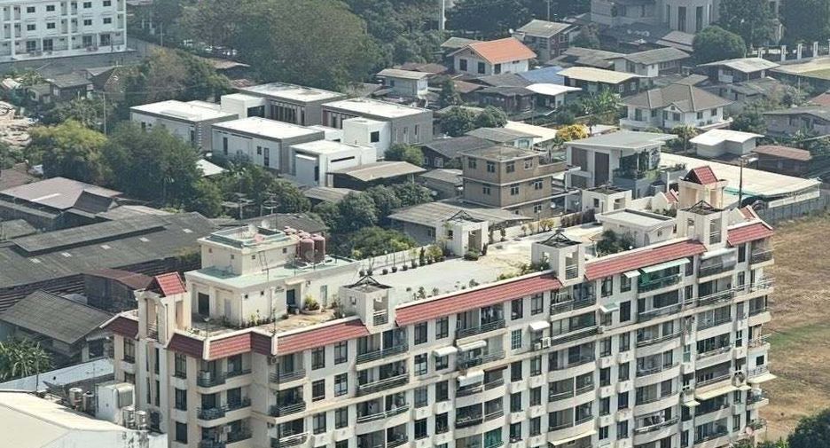 For rent 2 bedrooms condo in Thon Buri, Bangkok