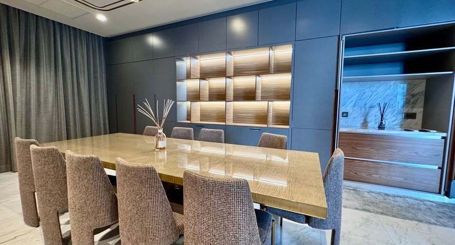 For rent 3 bedrooms condo in Watthana, Bangkok