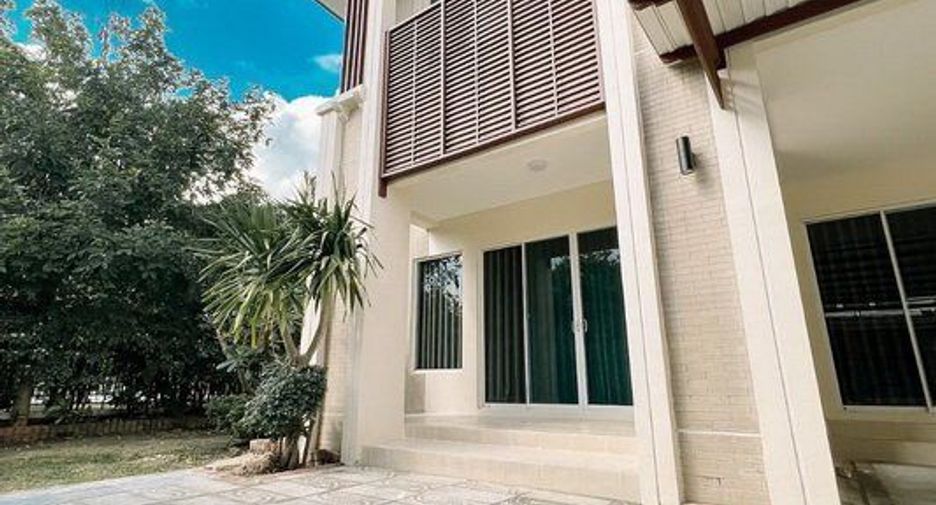 For rent 3 bedrooms house in Lat Krabang, Bangkok