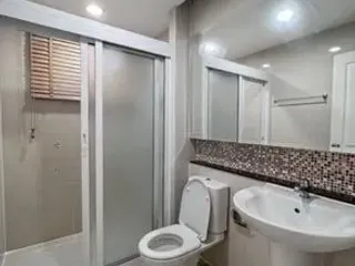 Аренда 3 спальни дом в Лат Крабанг, Бангкок