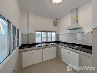 Аренда 3 спальни дом в Лат Крабанг, Бангкок