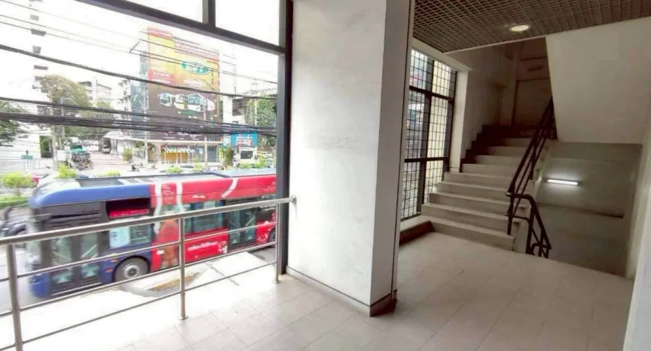 Oficina en alquiler en Bang Rak, Bangkok