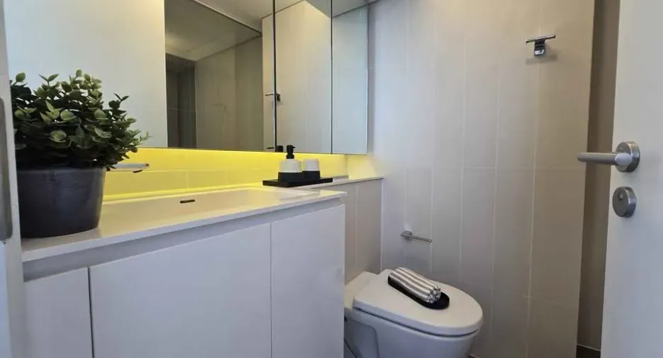 Wohnung zur Miete mit 2 Zimmer in Khlong Toei, Bangkok
