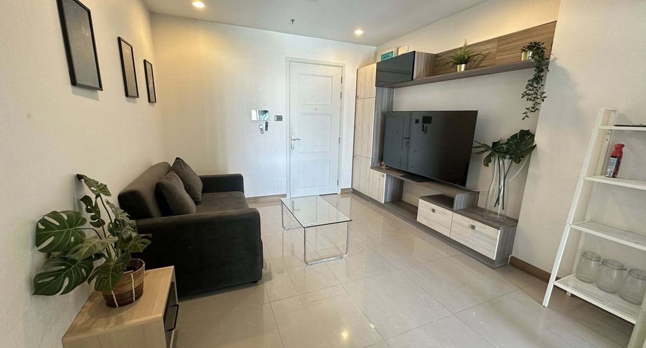 À louer 1 chambre condo à Huai Khwang, Bangkok
