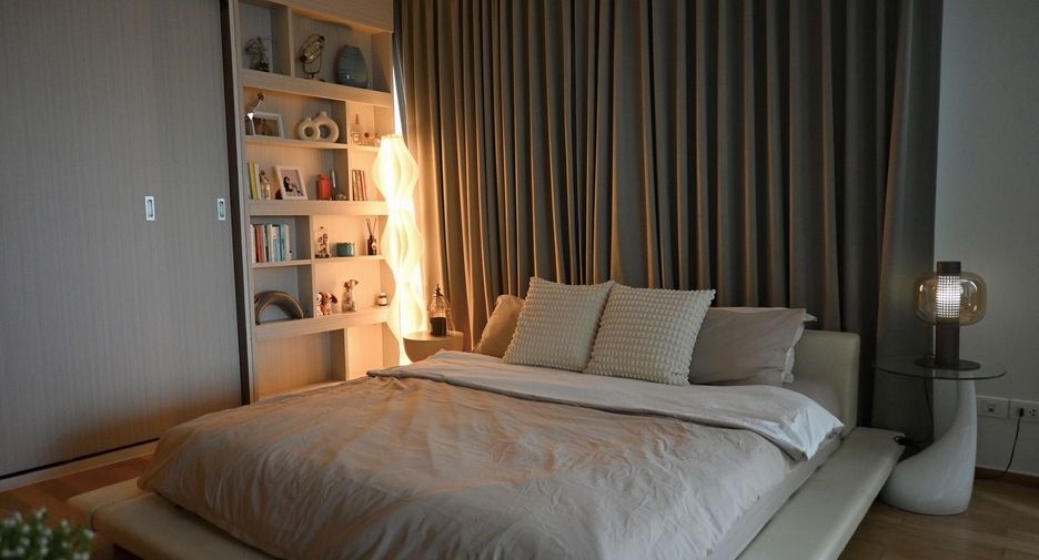 For rent 2 bedrooms condo in Khlong Toei, Bangkok