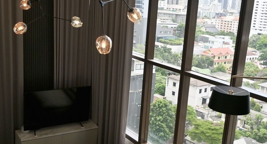 For rent 2 bedrooms condo in Khlong Toei, Bangkok