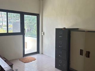 For rent 2 bedrooms townhouse in Yan Nawa, Bangkok