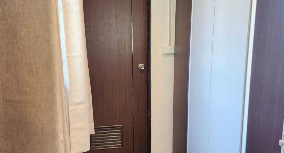 Haus zur Miete mit 3 Zimmer in Thon Buri, Bangkok