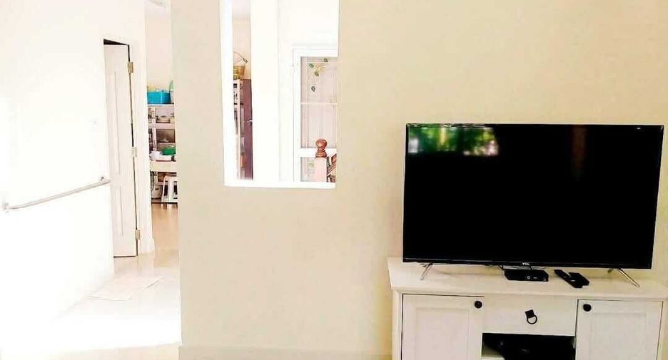 For rent 3 bedrooms house in Lat Krabang, Bangkok