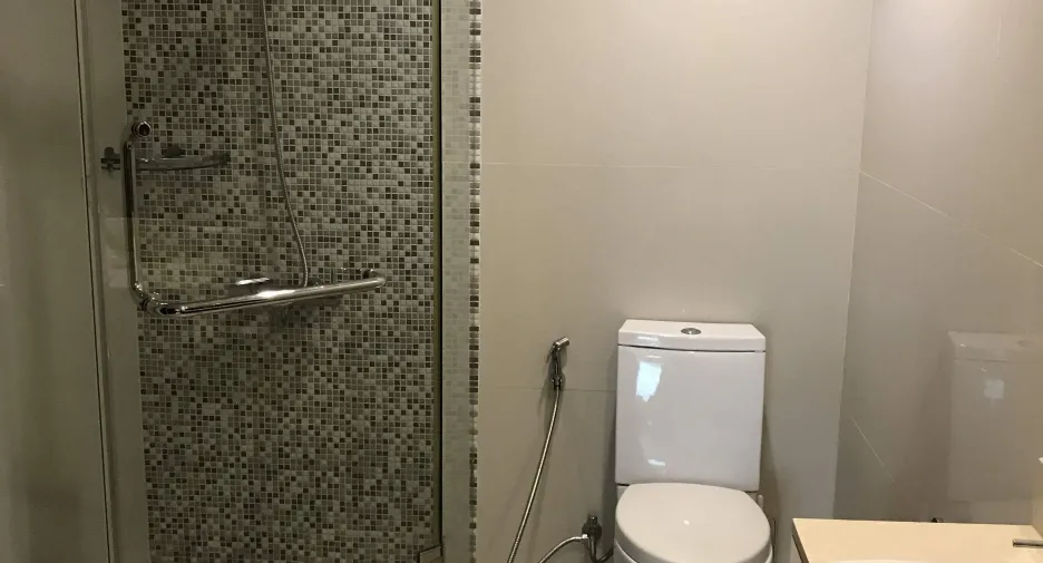 For rent 2 bedrooms condo in Pathum Wan, Bangkok